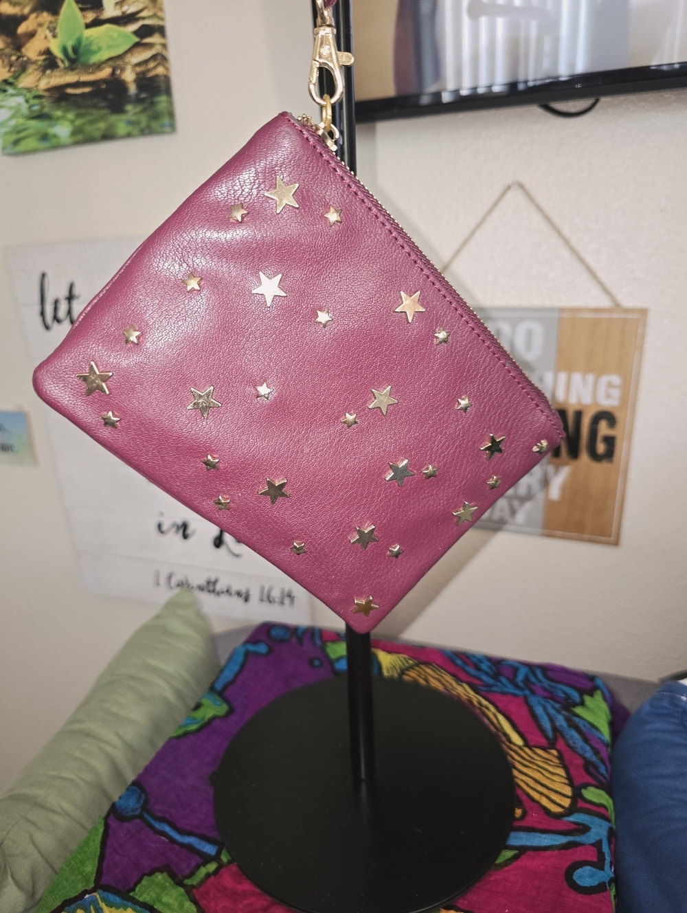 Fuchsia Star-Accent Wristlet Clutch By G H Bass